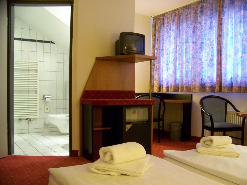 Hotel Amadeus Royal Berlin Hönow Pokoj fotografie