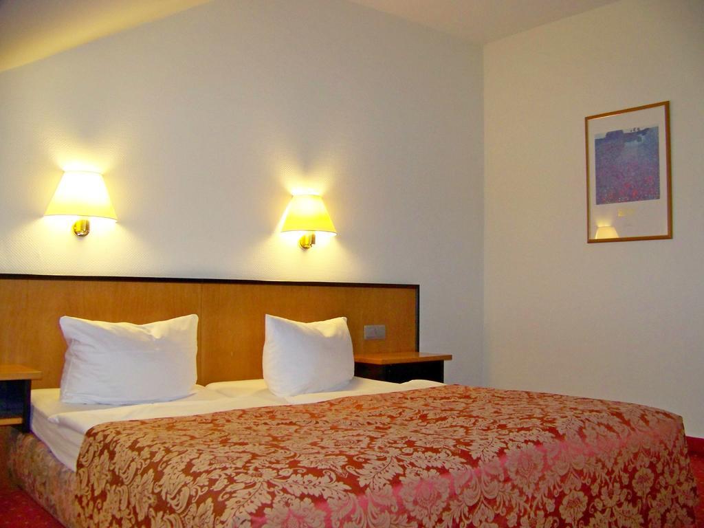 Hotel Amadeus Royal Berlin Hönow Pokoj fotografie