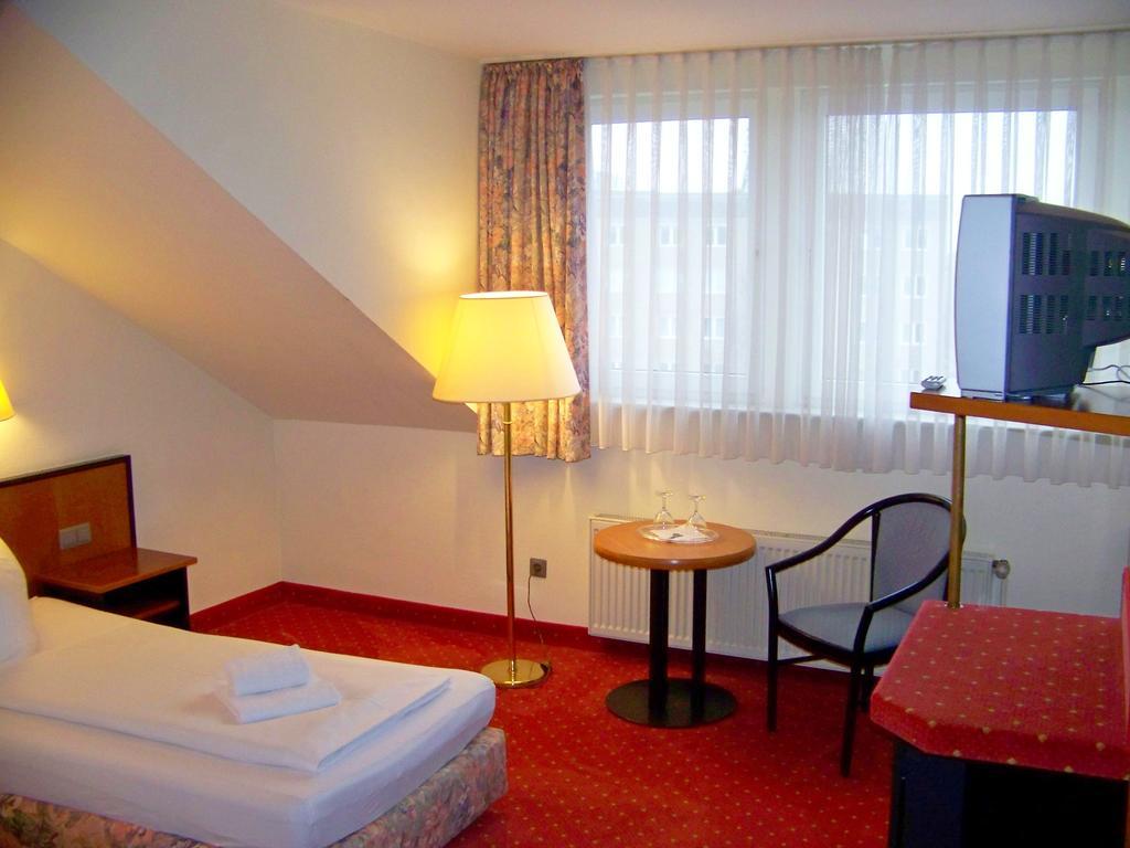 Hotel Amadeus Royal Berlin Hönow Pokoj fotografie
