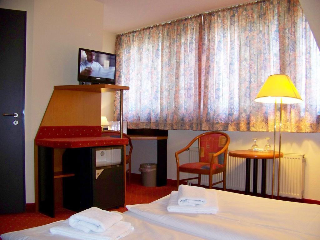 Hotel Amadeus Royal Berlin Hönow Pokoj fotografie